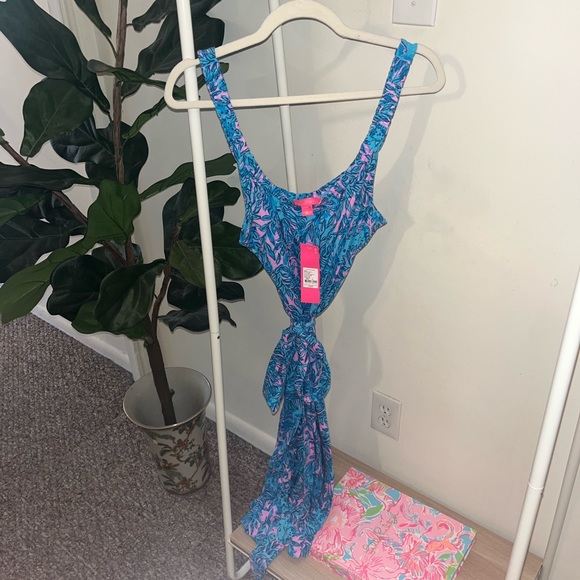 Collins Knee Length Dress - Picture 2 of 3